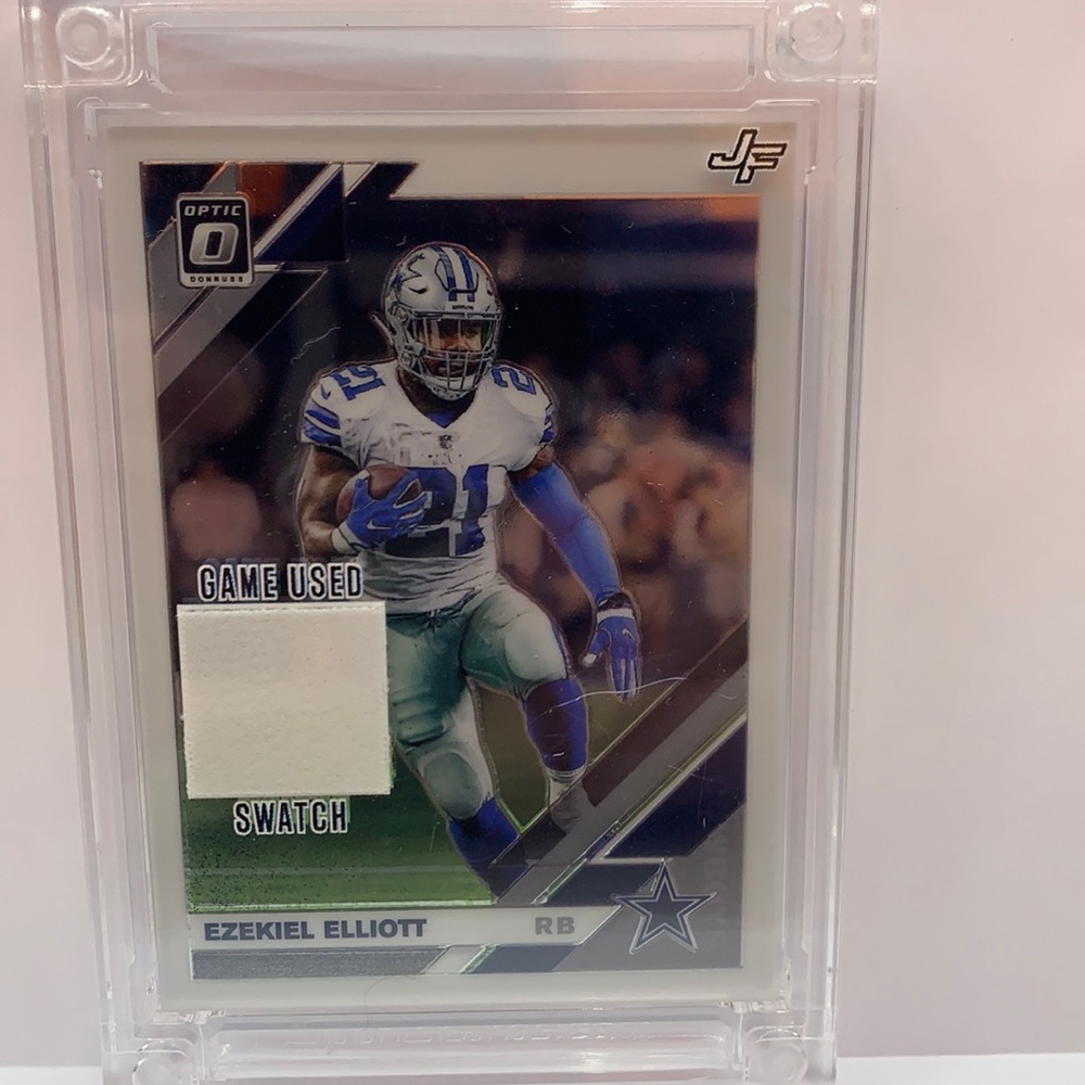 2022 Jersey Fusion Ezekiel Elliot Cowboys Game Used Swatch (MISC9)
